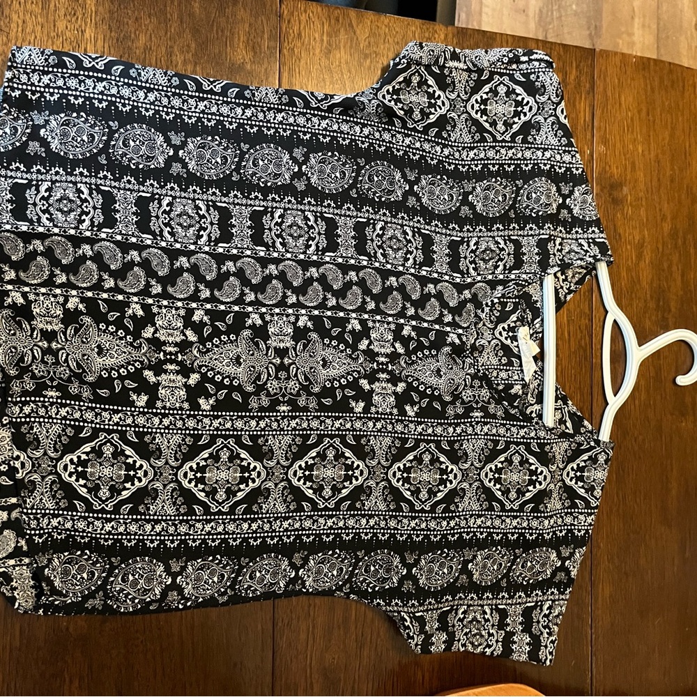 Black and White Patterned Top
